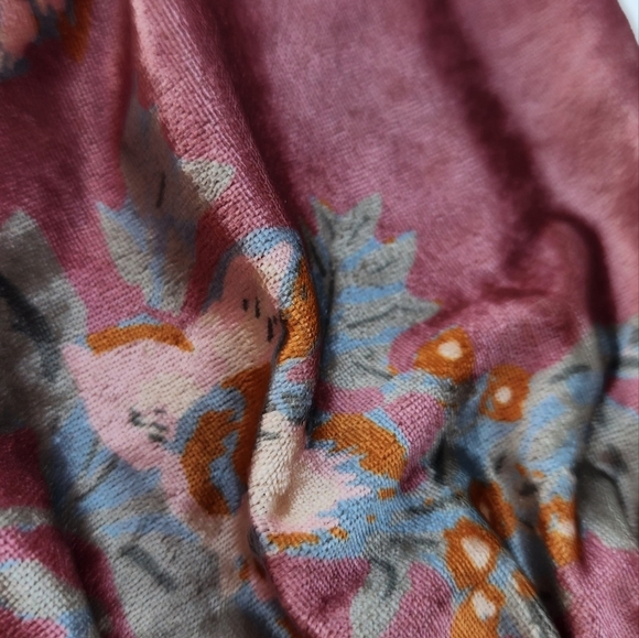 Free People Velour Velvet Long Sleeve Crop Off The Shoulder Rushing Fall Top - Picture 13 of 15